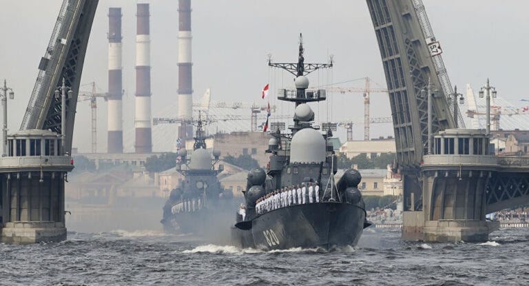 Russia is ready to celebrate annual Navy Day