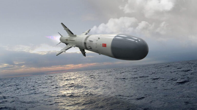 Turkey’s indigenous anti-ship missile ATMACA hits the target without GPS support
