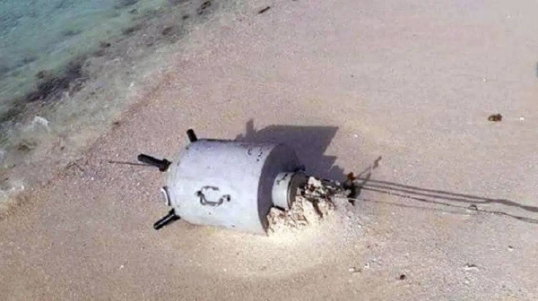 Arab Coalition hunts more than a hundred sea mines at the south of the Red Sea