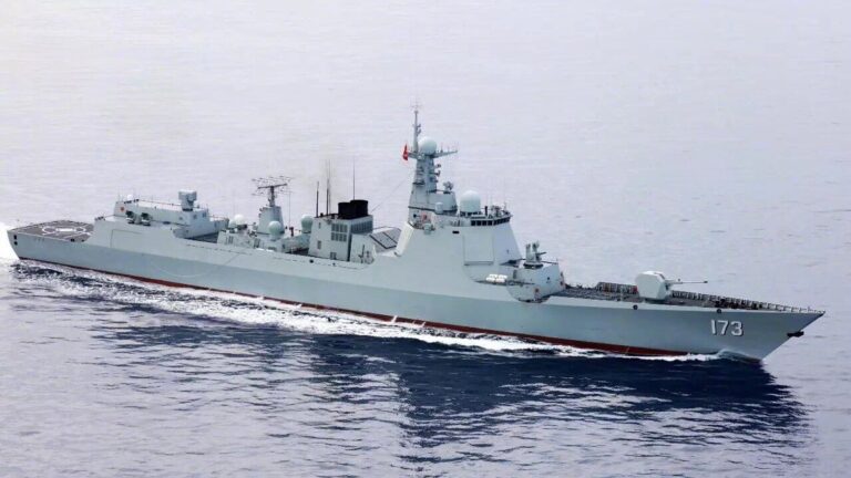 Chinese naval escort taskforces conduct mission-handover in Gulf of Aden