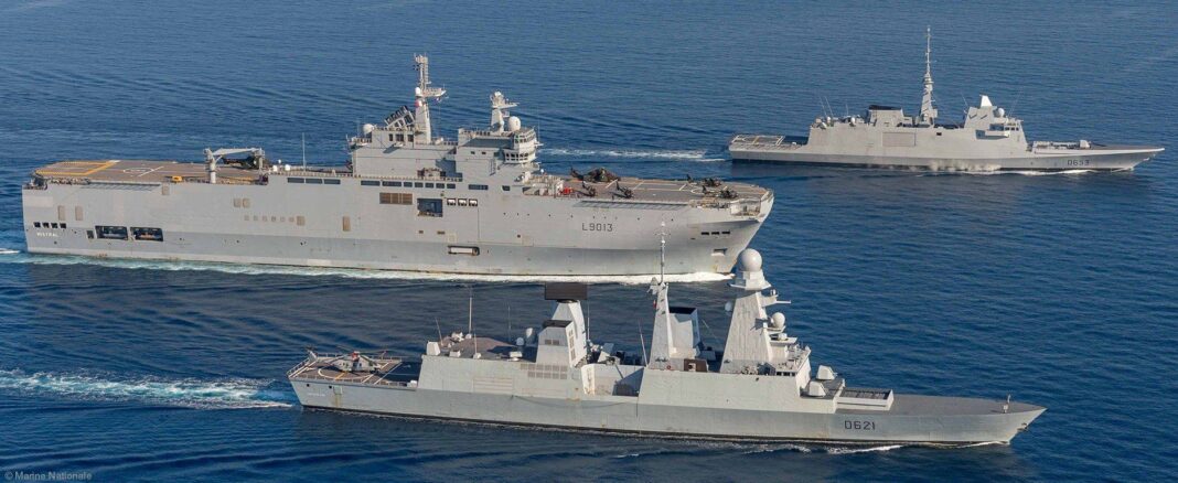 question-what-is-the-difference-between-frigate-and-destroyer-naval