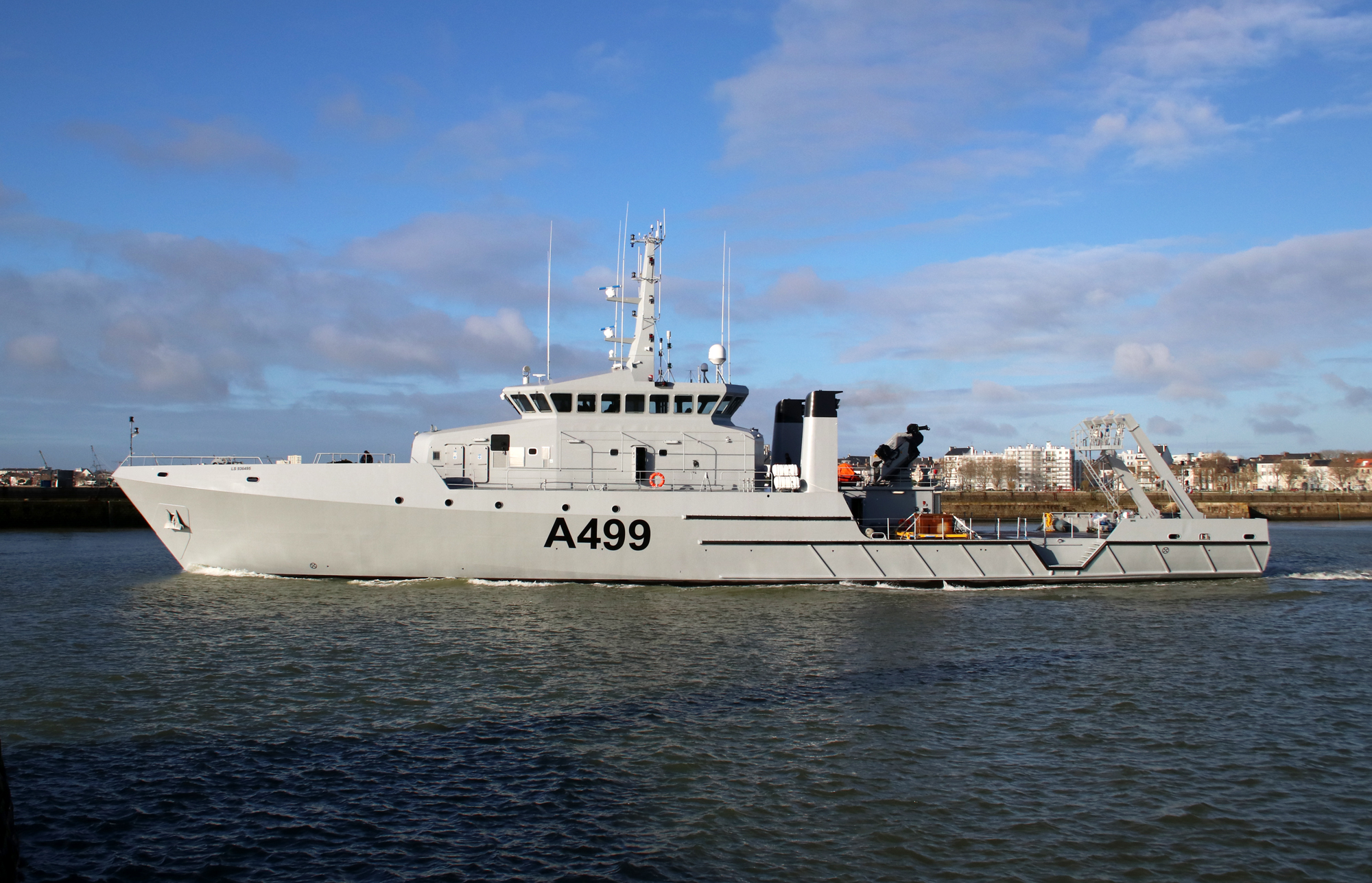 ocea-delivers-offshore-survey-vessel-nns-lana-to-the-nigerian-navy