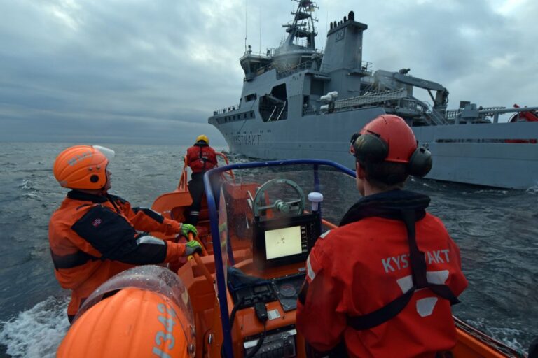 Russia and Norway Exercising Together in the Barents Sea