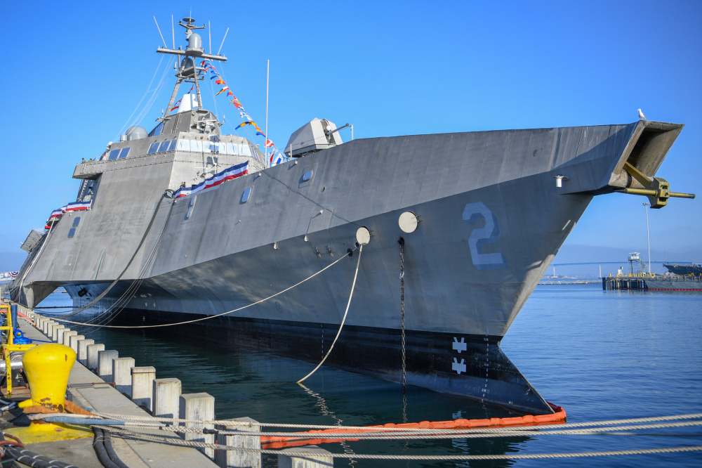 US Navy Decommissions USS Independence (LCS 2) After 11 Years of ...