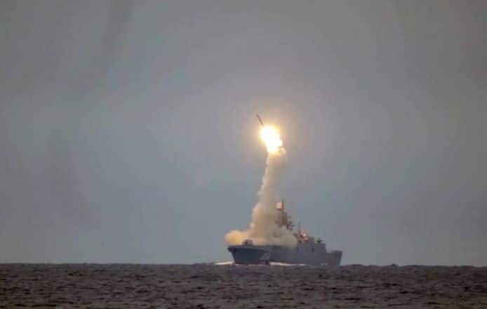  admiral gorshkov frigate launching tsirkon hypersonic missile (credit: russian mod)