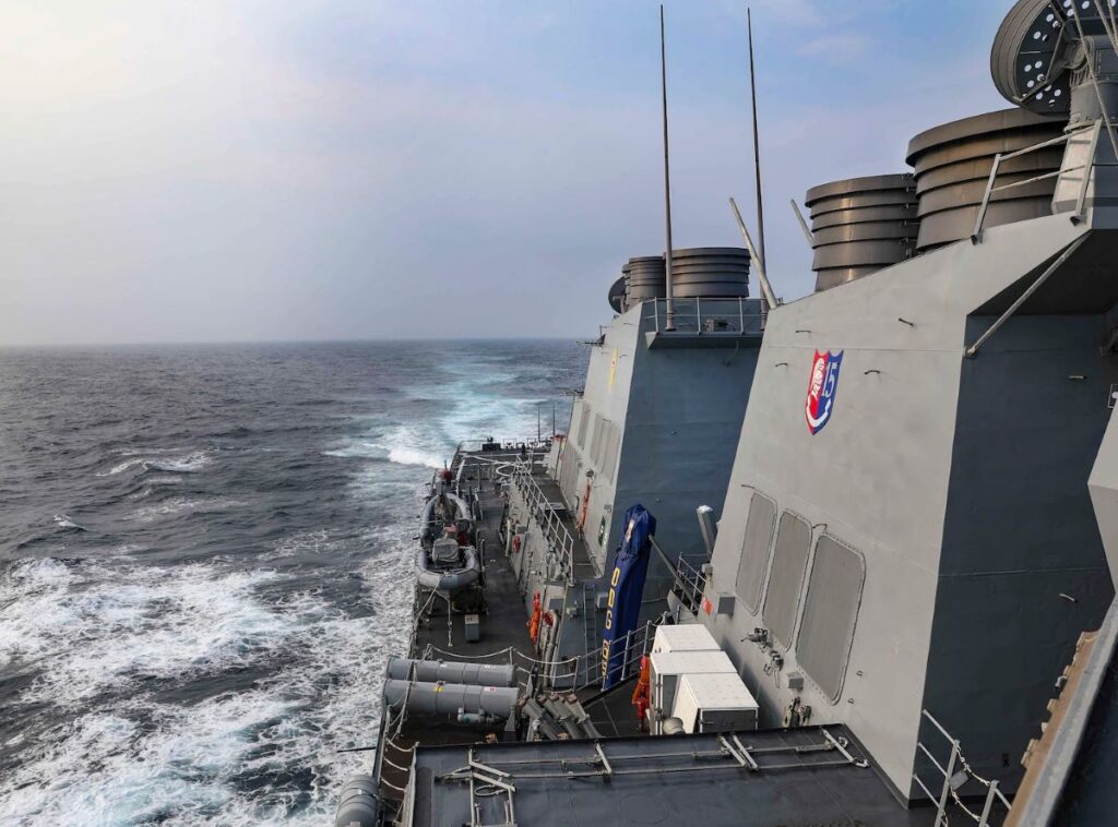 The Arleigh Burke-class guided missile destroyer USS Benfold (DDG 65) conducted a routine Taiwan Strait transit July 28 (local time) through international waters (US Navy Photo)
