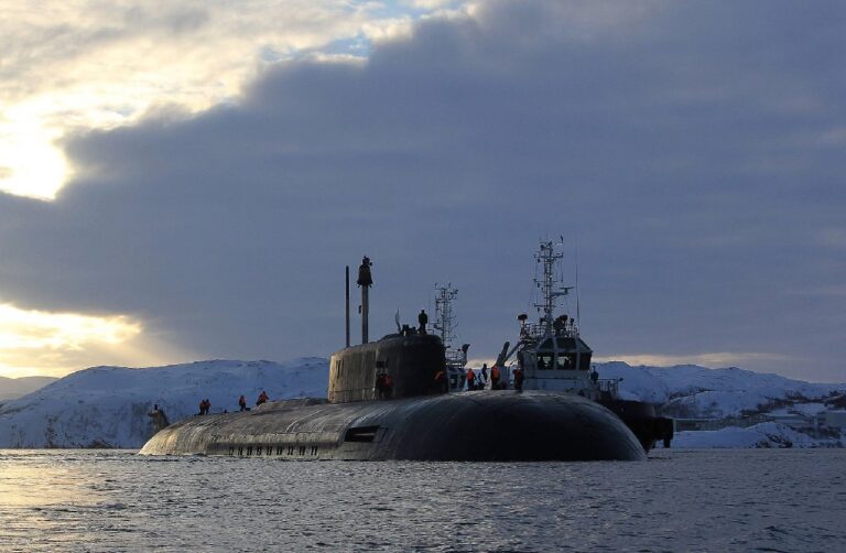 Russian SSGN launched Granit missile in the Barents Sea
