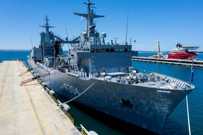 Royal Australian Navy commissions 2nd Supply-class oiler “HMAS Stalwart”